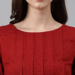 Janasya Round Neck Dobby Cotton Handkerchief Tunic image 2