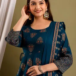 Glorious Ethnic Motifs Printed Anarkali Kurta image 3