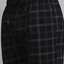 flamboyant Men Pyjama image 2