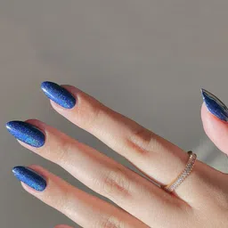 KINDED Long Stay Glossy Finish Nail Polish - 9ml - Glittery Sapphire Blue 15 image 4