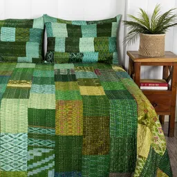 HANDICRAFT PALACE Green Kantha Patchwork Patola Silk Bedding Set image 2