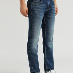 Pepe Jeans Men Gymindigo Vapour Tapered Fit Low-Rise Light Fade Stretchable Jeans image 3