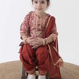 Tiber Taber Girls Floral Printed Regular Gotta Patti Kurta with Salwar & With Dupatta image 3