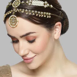 KARATCART Gold-Plated Kundan-Studded & Beaded Layered Matha Patti image 2