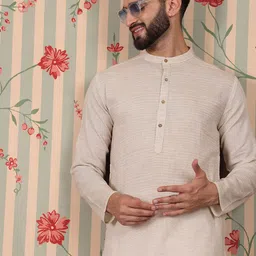 Ode by House of Pataudi Men Checked Gotta Patti Kurta image 5