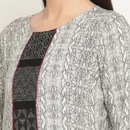 Be Indi Women Round Neck Abstract Straight Side Slits Regular Kurta image 2