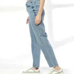 dnmx Women Lightly Washed Distressed Straight Jeans image 2