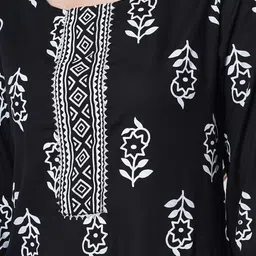 Rubellite Floral Printed Gotta Patti Straight Kurta With Trousers & Dupatta image 2