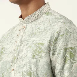 TheEthnic.Co Embroidered Long Sleeves Mandarin Collar Pure Cotton Kurta with Pyjamas image 2