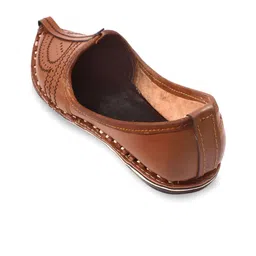 Apratim Men Textured Laser Cut Mojaris image 3