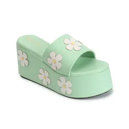 madam glorious Printed Wedge Heels image 2