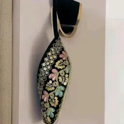 Trendy Heels image 2