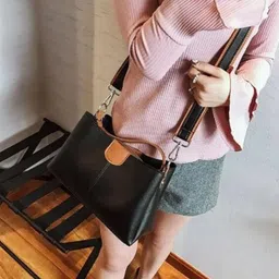 liziqi Black Women Sling Bag Trendy sling bag for women image 5