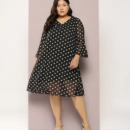 Qurvii+ Plus Size Polka Dot Print Bell Sleeves Georgette A-Line Dress-picture-10