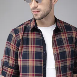 Roadster Men Khaki  Navy Blue Regular Fit Checked Casual Sustainable Shirt-image-0