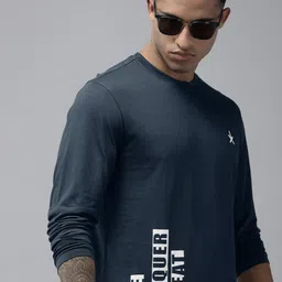 Roadster Men Navy Blue & White Typography Printed Pure Cotton T-shirt image 1