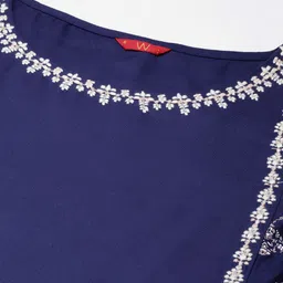 W Women Blue & White Floral Printed Round-Neck Indigo Kurta image 4