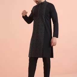 KISAH Men Geometric Printed Thread Work Kurta image 4