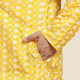 SOJANYA PLUS Men Yellow Ethnic Motifs Embroidered Kurta with Churidar image 5
