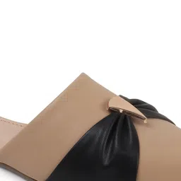 Chemistry Women Solid Regular Open Toe Flats image 2