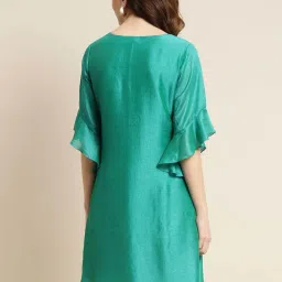 Qurvii Green Relaxed Fit A Line Dress image 2