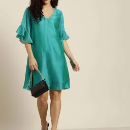 Qurvii Green Relaxed Fit A Line Dress image 4