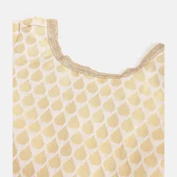 READIPRINT FASHIONS Kids Beige & Red Printed Lehenga, Choli With Dupatta image 3