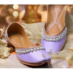 YASSIO Women Athena Embroidered Purple Juttis-picture-12