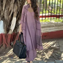 anni designer Women's Rayon Blend Solid Straight Kurta with Pant & Dupatta image 4