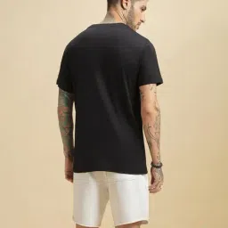 Bewakoof Black Crew T-Shirt image 2