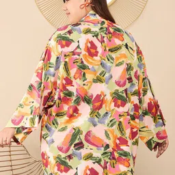 Berrylush Curve Printed Top Shrug With Shorts Co-Ords image 5