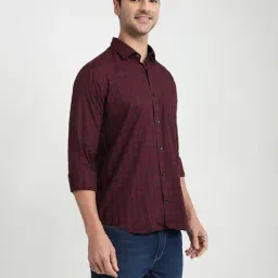 Park Avenue Maroon Pure Cotton Slim Fit Checks Shirt image 4