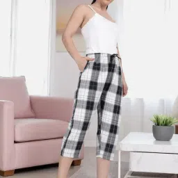 Kryptic Navy Blue Cotton Chequered Capris image 5