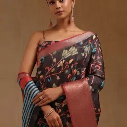 Soch Black Floral Print Saree With Unstitched Blouse image 4