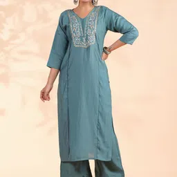 Vbuyz Women Floral Yoke Design Regular Thread Work Kurta with Palazzos & With Dupatta-picture-19
