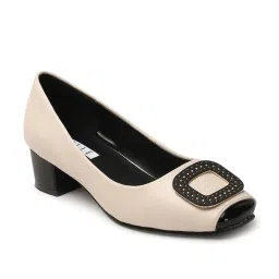 Elle Women's Cream Casual Pumps image 3