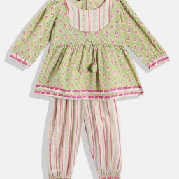 READIPRINT FASHIONS Kids Green & White Printed Kurta With Salwar image 1