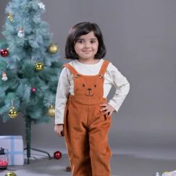Budding Bees Kids Red Solid Full Sleeves T-Shirt with Dungaree-picture-33