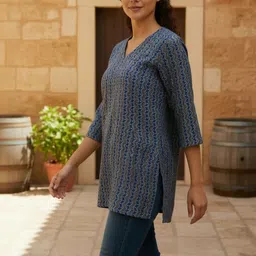 Anouk Rustic Geometric Printed V-Neck Pure Silk Kurti image 2