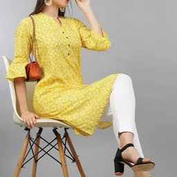 Avaasa Buy Shruthi Women Floral Liva Kurtas-picture-10