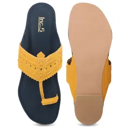 Inc.5 Women's Yellow Toe Ring Sandals image 3