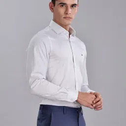 TOMMY HILFIGER Light Grey Slim Fit Cotton Spread Collar Shirt image 4