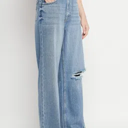 Camla Blue Distressed Mid rise Jeans image 3