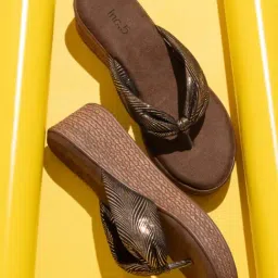 Inc.5 Women's Antique Gold Thong Wedges-picture-10