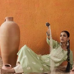 Indo Era Green Regular Fit Embroidered Kurta-picture-31