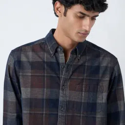 WES Casuals by Westside Brown Checkered Relaxed-Fit Cotton-Blend Shirt image 4