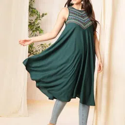 Globus Green Embroidered Kurta-image-0