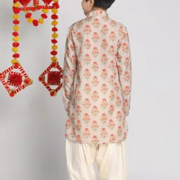 VASTRAMAY Kids Beige & Cream Cotton Printed Kurta Set image 2