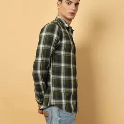Wrangler Olive Cotton Regular Fit Checks Shirt image 3