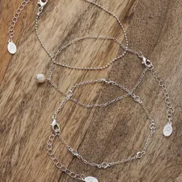 Accessorize London Silver Station Disc & Pearl Anklets - Set of 3-image-43